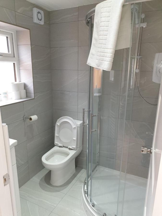 Lovely Central Studio/2Bed - 5Min To Train Station Slough Ngoại thất bức ảnh