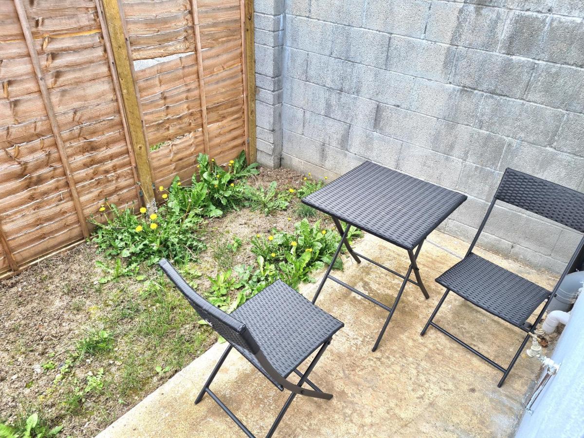Lovely Central Studio/2Bed - 5Min To Train Station Slough Ngoại thất bức ảnh